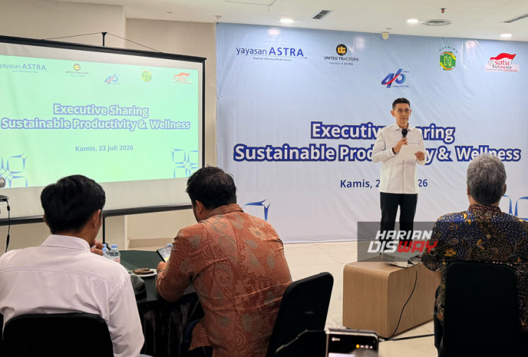 Forum tersebut menghadirkan materi dari Hermina, PT United Tractors Tbk, serta Astra Isuzu. Pembahasan mencakup penerapan kesehatan kerja, strategi membangun organisasi yang produktif dan berkelanjutan, hingga pemahaman produk yang dapat menunjang efisiensi dan daya saing pelaku usaha.
