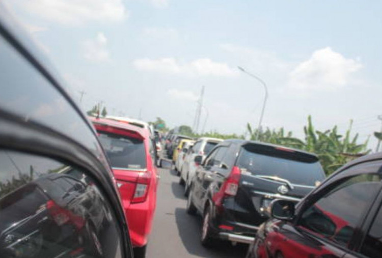 7 Cara Mengatasi Kebosanan saat Macet dalam Perjalanan Mudik Lebaran 2025