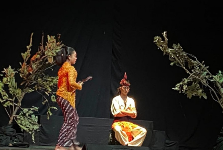Menikmati Guyonan Khas Ludruk dalam Festival Cak Durasim: Menyindir dari Atas Pentas