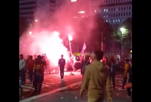 Demonstrans Sempat Lakukan Pembakaran di Area Patung Kuda, Kepolisian Ungkap Kondisi Aman Terkendali