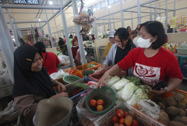 Harga Pangan Surabaya Stabil: Pasokan dari Kediri, Blitar, dan Pasuruan Lancar!