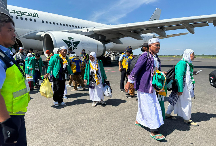 Jamaah Haji Jatim Berangsur Pulang, 3 Kloter Pertama Tiba di Surabaya