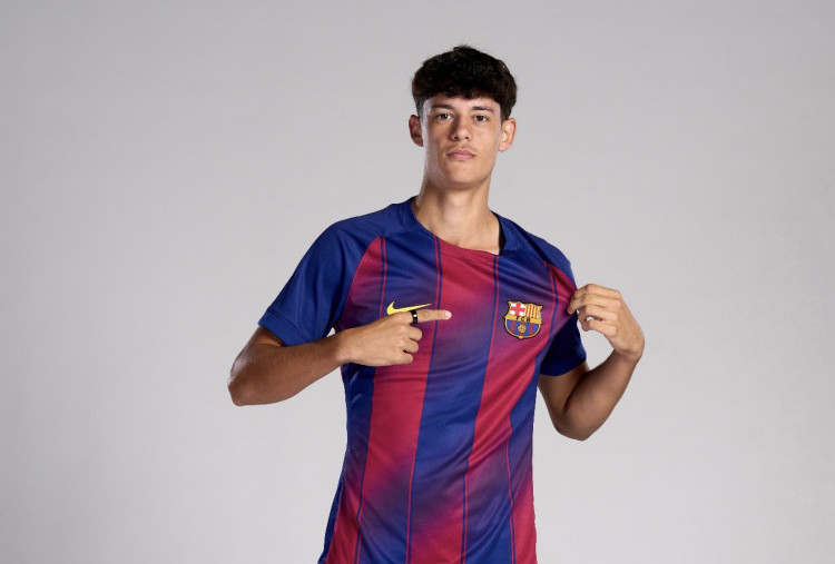 Barcelona Resmi Ikat Kapten Timnas Spanyol U-18 Alex Campos hingga 2029
