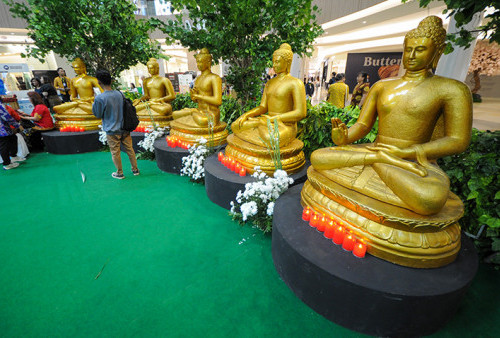 Buddhayana Cultural Expo di Pakuwon Mall Surabaya Pamerkan Benda Suci dari Tiga Tradisi Besar