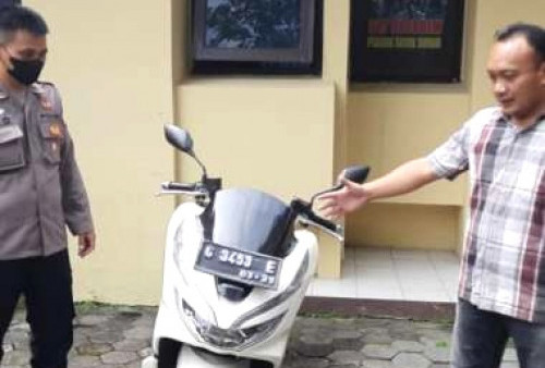 Warga Temukan Motor PCX Tak Bertuan di Area Masjid