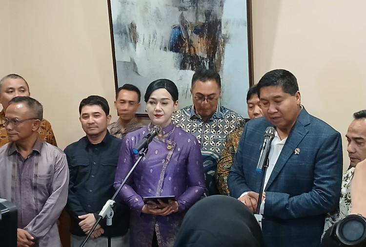OJK Resmi Optimalkan SLIK, Perluas Akses Kredit untuk UMKM dan Program 3 Juta Rumah
