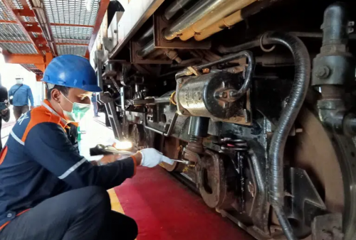 KAI Daops III Cirebon Persiapkan 13 Lokomotif Jelang Mudik Lebaran 2022