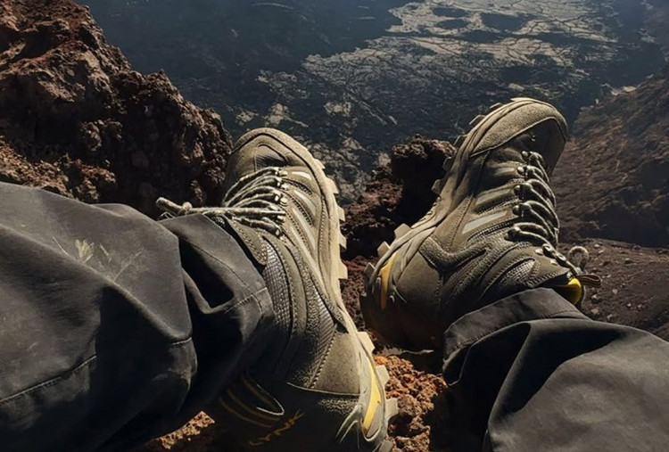 Cerdas Pilih Sepatu Gunung dan Cara Rawat Agar Awet serta Tahan Lama
