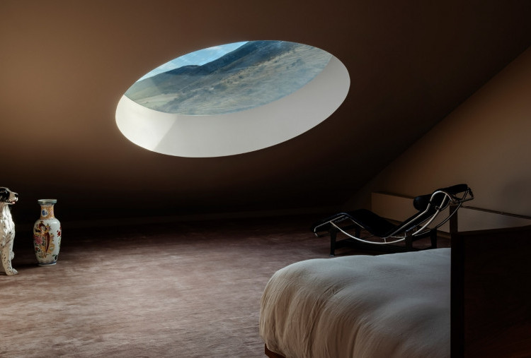 8 Referensi Desain Kamar Tidur Bernuansa Horor dari Berbagai Negara