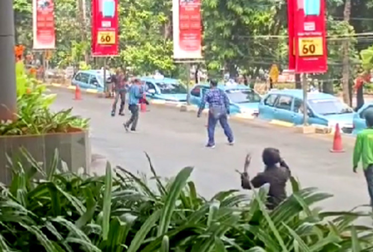 Sebelum Disekap, Bocah yang Dikalungi Pisau oleh Pria Baruh Baya di Pejaten Sempat Diajak Jalan-jalan