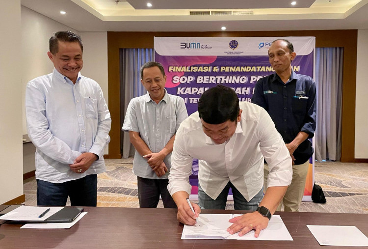 Terminal Teluk Lamong Luncurkan Sistem Berthing Priority untuk Bongkar Muat Kapa yang Lebih Efisien
