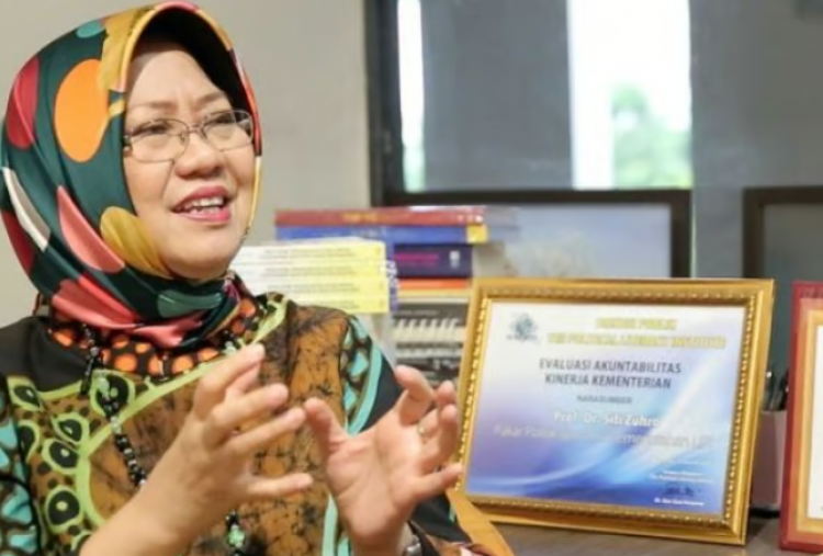 Peneliti BRIN Siti Zuhro: Indonesia Sudah di Pinggir Jurang 2 Cm Masih Dibilang Gak Apa-Apa!