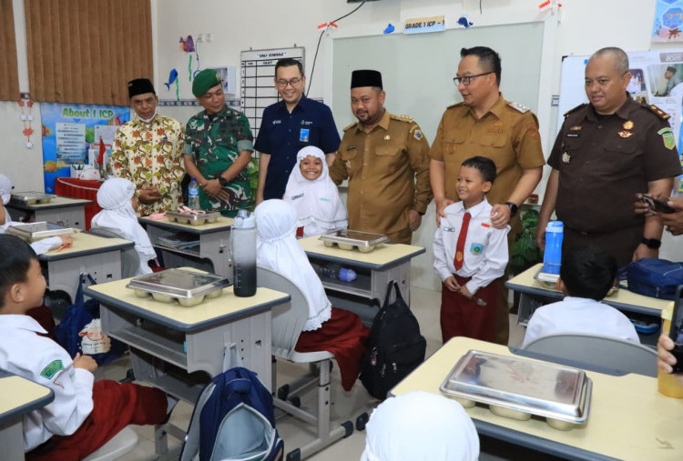 Bupati Gresik Resmikan SPPG Dapur Hibrid di Yayasan PPNU Trate, Kolaborasi untuk Gizi Anak Sekolah