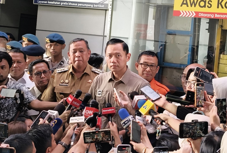 AHY ke Lokasi Kecelakaan Kereta Bekasi Timur, Singgung Proyek DDT