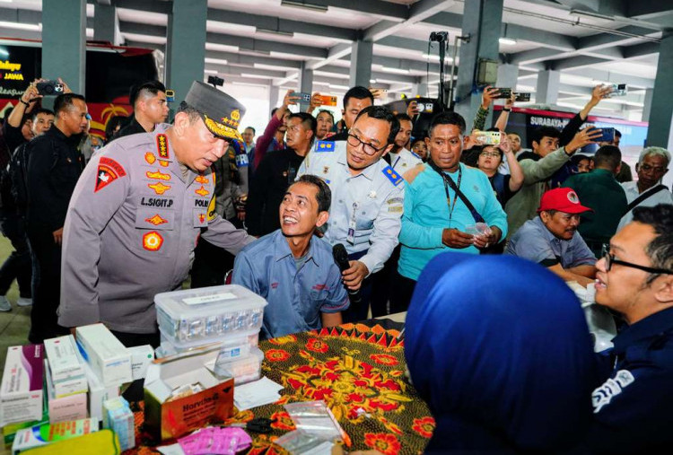 Kapolri Tinjau Kesiapan Libur Nataru di Solo: Fokus Terminal dan Wisata Prioritas