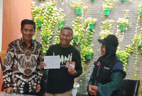 KPU Surabaya Coklit ke Rumah Dahlan Iskan