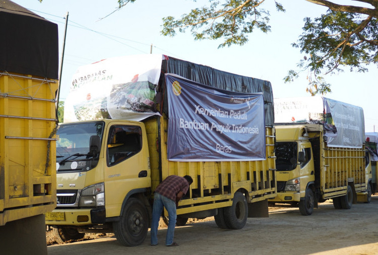 Pupuk Indonesia Turun Tangan Pulihkan Sawah Pascabanjir Sumatera, Salurkan 10 Ton Pupuk Nonsubsidi