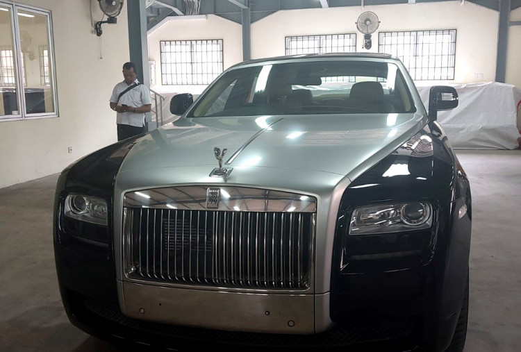 Kondisi Rolls Royce Kemensos yang 2 Kali Dilelang Gak Laku, Gus Ipul: Bisa Untuk Operasional  