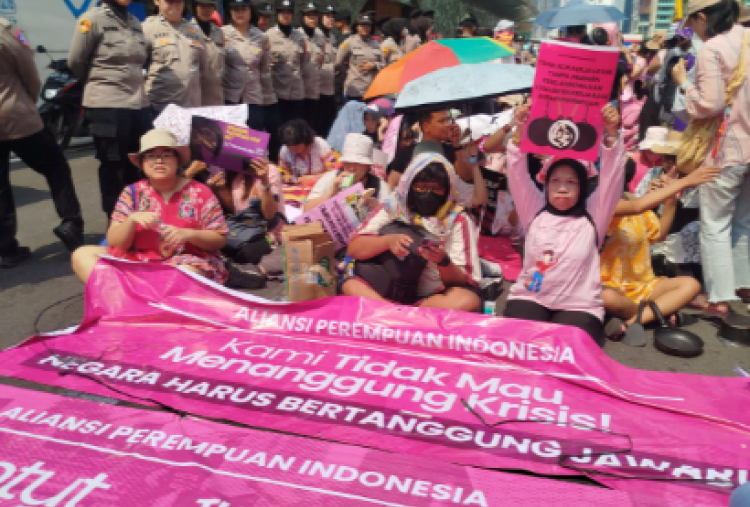 Cuma Emak-Emak yang Sukses Rebut Bundaran HI, Long March Desak Pemerintah Hentikan Program MBG