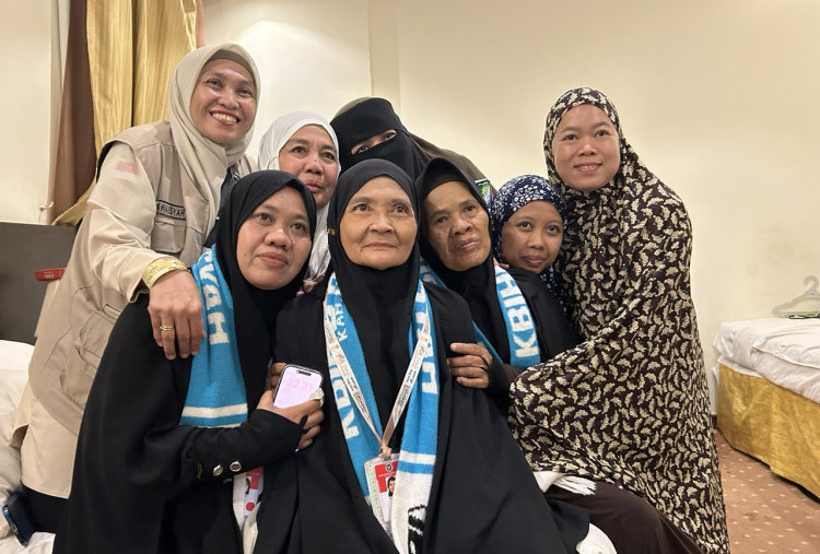 Air Mata Jumariyah Saat Melihat Ka’bah, Jemaah Lansia Asal Maros yang Nabung Puluhan Tahun