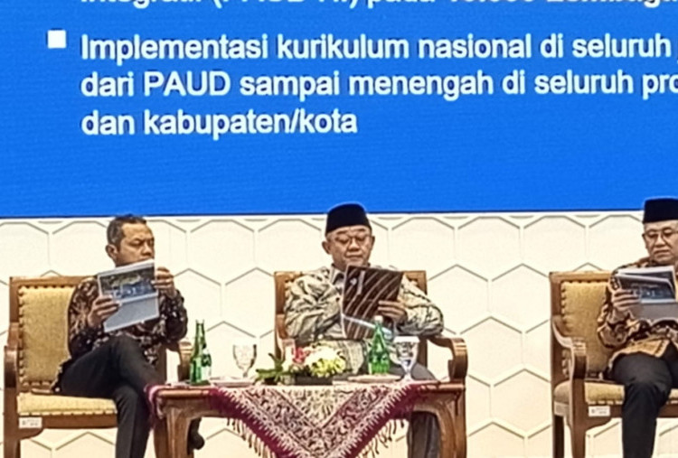 Anggaran Pendidikan Dasar dan Menengah 2025 Tembus Rp33,5 Triliun untuk 25 Program Prioritas