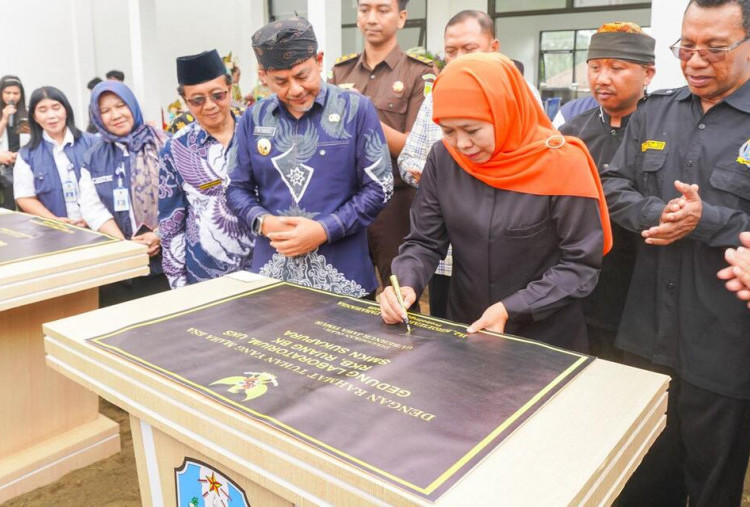 Gubernur Khofifah Minta Bupati Probolinggo Dukung Kerjasama SMKN Sukapura dengan Hotel di kawasan Bromo 