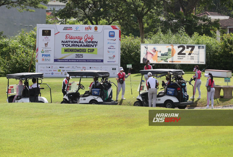 Salah satu pemenang dalam turnamen tersebut adalah Jadid Ahmad. Peserta dari Lombok, Nusa Tenggara Barat (NTB) itu membawa dua Piala: Longest Drive dan Best Net 2 flight A. 
Pengusaha properti itu pun banyak berlatih. Meskipun, ia sudah malang melintang di berbagai turnamen. Bahkan kerap menjadi pemenang.
“Saya main golf ini sudah 20 tahun. Walau beberapa kali menang, main golf ini kita harus terus mengasah kemampuan,” katanya.
Memang, Jadid mengaku tidak maksimal. Ia baru pulang umrah. Hanya istirahat satu hari. Lalu, ikut bertanding. “Kalau saya fit, saya bisa dapat lebih baik dari ini,” ucap Jadid.
Tantangan yang harus dihadapi dalam pertandingan kemarin adalah angin kencang. “Beberapa kali memang sempat meleset pukulannya karena anginnya lumayan kencang,” tegasnya.
Foto : Boy Slamet-Harian Disway 