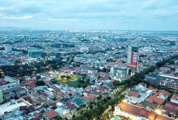 Mikroplastik Mengintai Kita (1): Kadar di Surabaya Paling Tinggi 