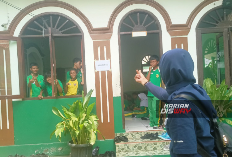 Ratusan Relawan Manulife Turun ke SLB: Edukasi Keuangan Inklusif Jadi Fokus Utama