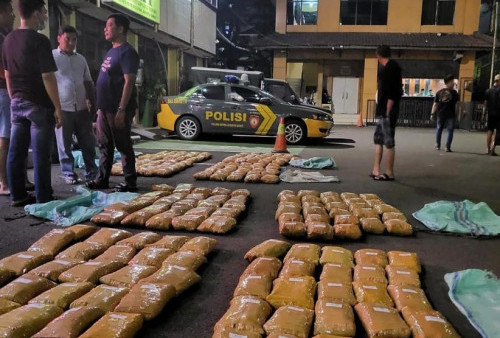Jutaan Manusia Selamat, Ratusan Kilogram Paket Ganja dari Sumatera Siap Edar Digagalkan Polisi