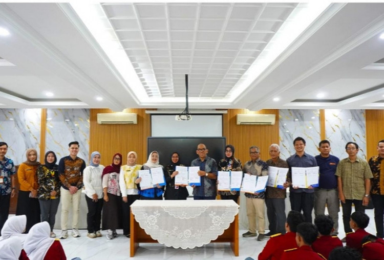 Universitas Esa Unggul Wujudkan Kolaborasi Pendidikan Inklusif Bersama SRMA 10 Jakarta Selatan