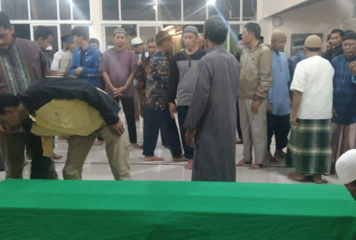 Ditinggal Wafat Majelis Pertimbangan KH Nur Hasan bin KH Wahmad Yazid, Dewan Da'wah Islamiyah Indonesia Jatim Berduka