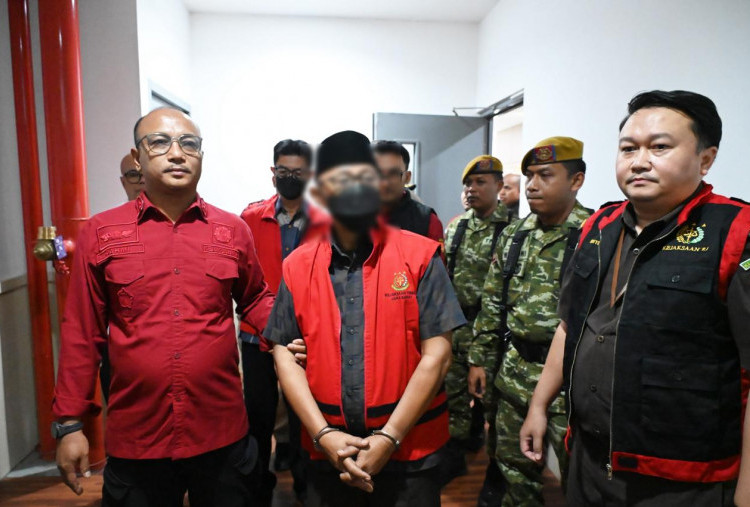 Kejati Jabar Tahan Wakil Bupati Indramayu dalam Kasus Korupsi Tunjangan Rumah DPRD