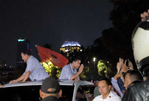 Hadiri Acara 'Mengawal Suara Rakyat', Prabowo-Gibran Disambut Ribuan Pendukung di Istora Senayan 