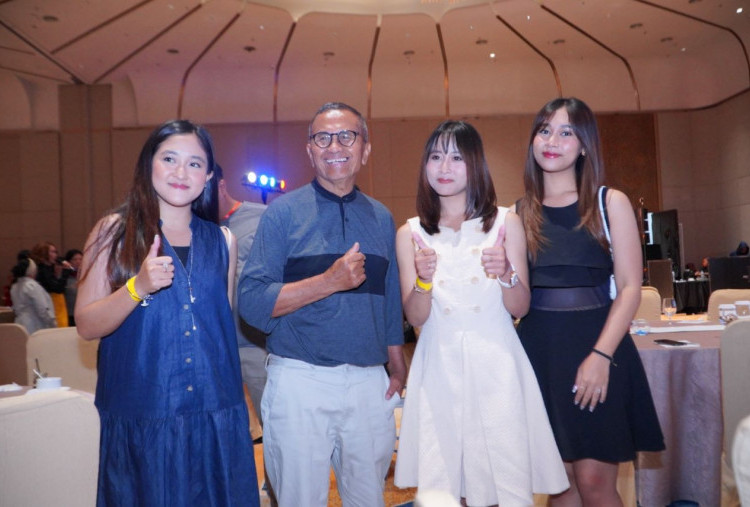 Perayaan Empat Dekade Kiprah Aucky Hinting, 40 Years of Growing Life (4-habis): Tekad Kuat dan Rela Berjuang