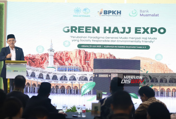 Buku ini menjadi panduan penting bagi para jamaah haji Indonesia dalam melaksanakan ibadah haji dengan kesadaran ekologis dan tanggung jawab terhadap lingkungan. Responsible Green Hajj hadir sebagai bagian dari komitmen BPKH untuk mendukung pelaksanaan haji yang tidak hanya sah secara syariat, tetapi juga berkelanjutan dan berwawasan lingkungan.