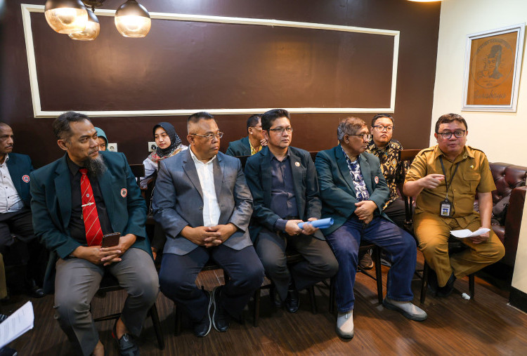 Pemkot Surabaya dan IDI Kawal Kasus Kekerasan Dokter RS BDH
