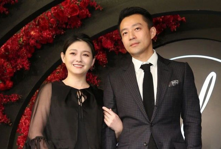 Mantan Suami Barbie Hsu, Wang Xiaofei, Ganti Profil Medsos dengan Gambar Hitam