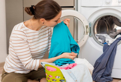 Apa yang Terjadi Jika Merendam Pakaian Terlalu Lama di Mesin Cuci? Ini Efek Fatalnya