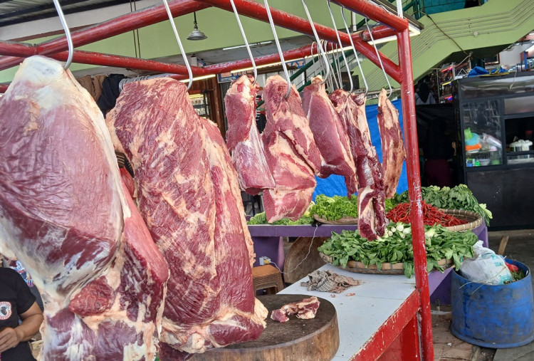 Jelang Lebaran, Harga Daging dan Cabai Kembali Meroket di Pasaran