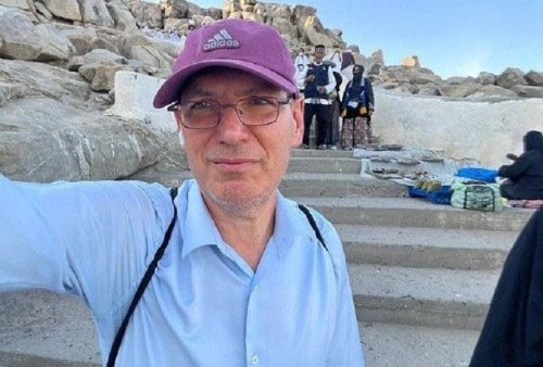 Viral, Jurnalis Israel ’Menyusup’ ke Makkah dan Selfie di Arafah, Terungkap Alasannya Begini