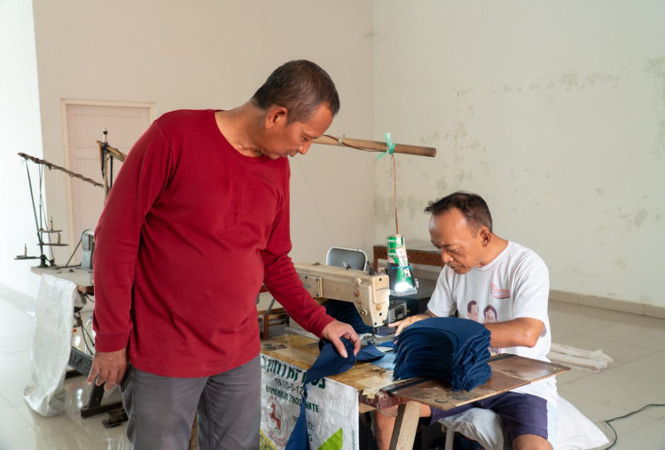 Kampung-Kampung Ikonik Sidoarjo (11): Kampung Topi Punggul Kekurangan Tenaga Penjahit