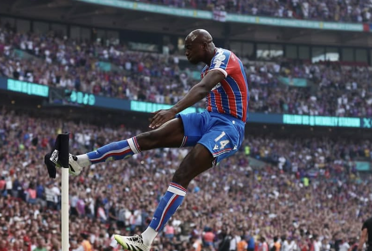 AC Milan Bajak Perebutan Mateta dari Crystal Palace, Nottingham Forest Terancam Gagal