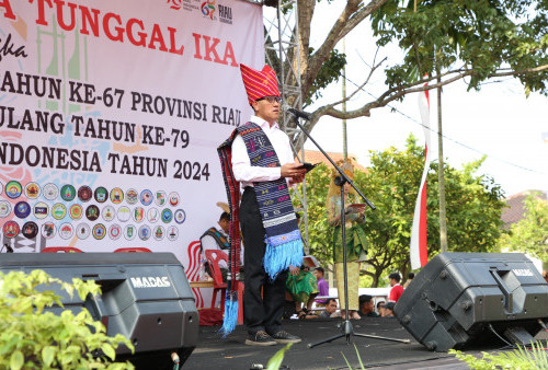 Parade Bhinneka Tunggal Ika Pemprov Riau Berlangsung Meriah, Ditjen Polpum Kemendagri Mengapresiasi