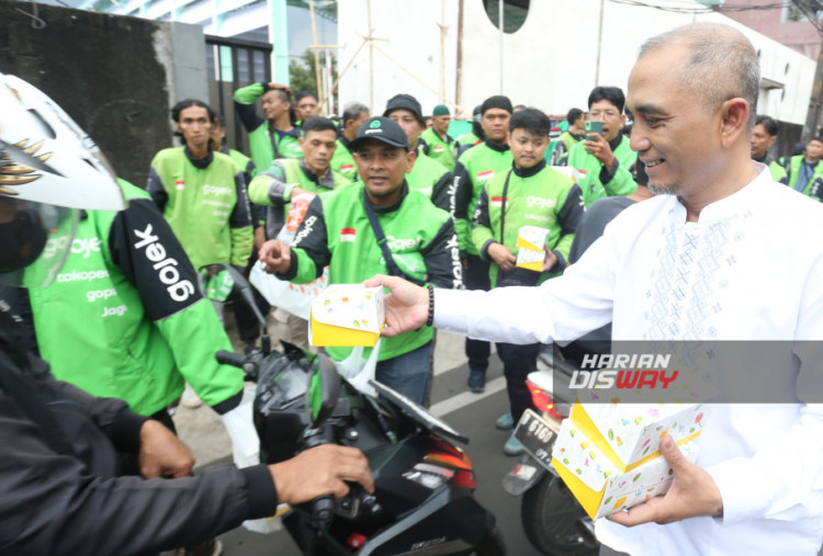 Head of Driver Operations Gojek, Bambang Adi Wirawan, menyatakan perusahaan mendukung penuh inisiatif sosial dari komunitas mitra yang dinilai membawa dampak positif bagi masyarakat. Ramadan, menurutnya, menjadi momentum untuk memperkuat nilai kebersamaan di dalam ekosistem Gojek.