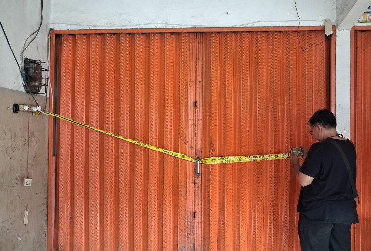 Pemilik Kios Ayam di Bekasi Kaget Karyawannya Terbujur Kaku dalam Freezer