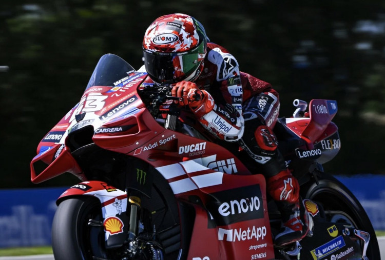 MotoGP Ceko 2026: Pecco Bagnaia Juara Sprint Race, Strategi Ban Jadi Kunci