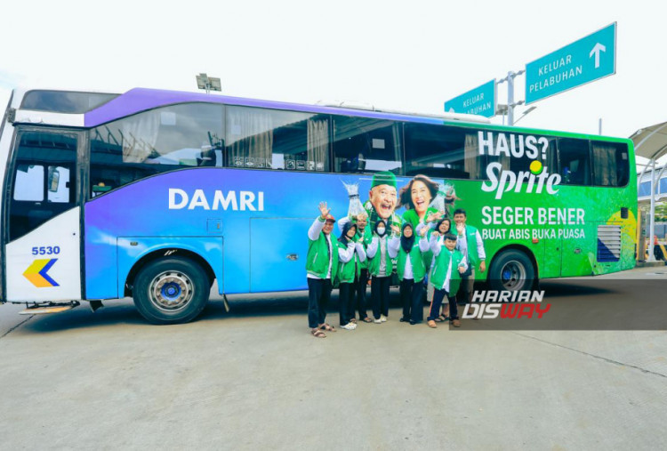 Sementara itu, melalui program Kidum Sprite, perusahaan menghadirkan solusi bagi pemilik warung yang tidak dapat meninggalkan usahanya. Sebanyak 10 keluarga dari Sumatra dan Lampung difasilitasi untuk datang ke Jakarta agar dapat merayakan Lebaran bersama. Program ini menjadi upaya Sprite dalam menghadirkan alternatif mudik yang inklusif, sekaligus mempererat hubungan keluarga di tengah keterbatasan.