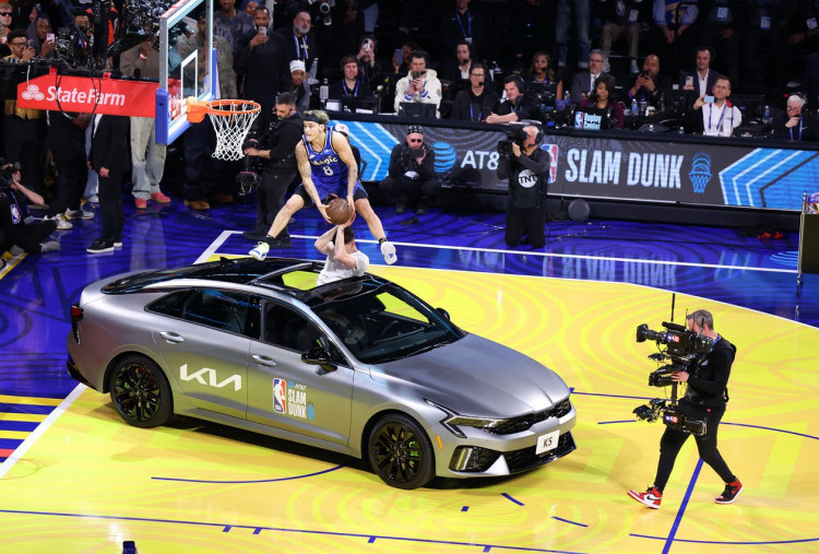 Slam Dunk Contest: Mac McClung Cetak Poin Sempurna untuk Three-Peat