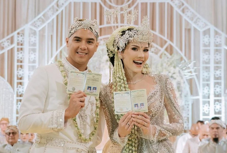 7 Momentum Perjalanan Cinta Al Ghazali dan Alyssa Daguise, dari Lompat Pagar Sampai Nikah
